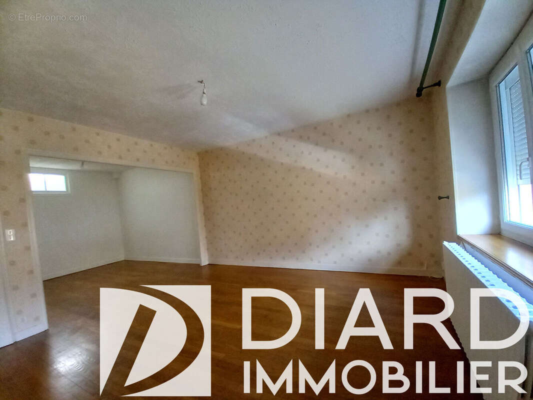 Appartement à FOUGERES