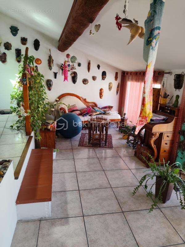 Appartement à MONTESCOT