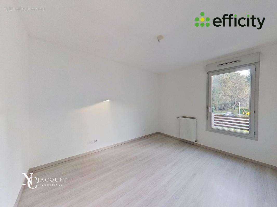 Appartement à RILLIEUX-LA-PAPE