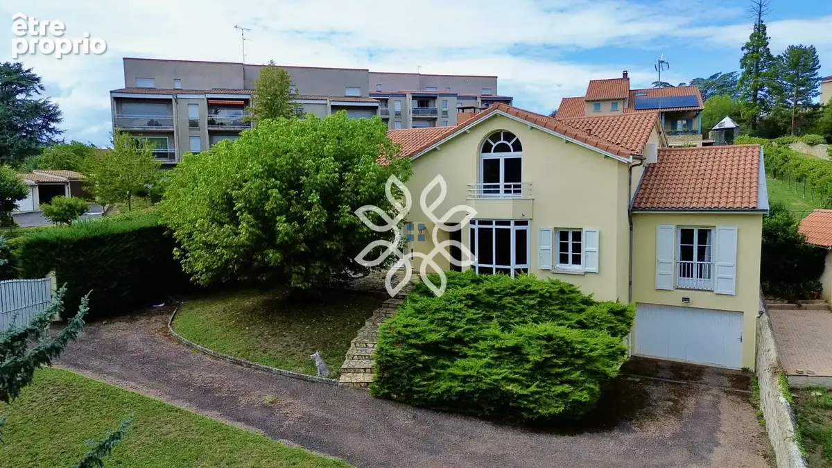 Brioude   maison familiale 206 m2   4 chambres   terrain 1 043 m2   grand garage - photo 23