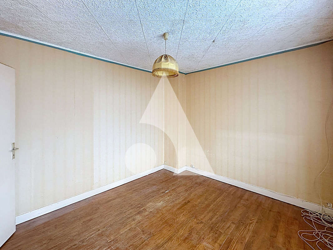 Maison à DOUCHY-LES-MINES