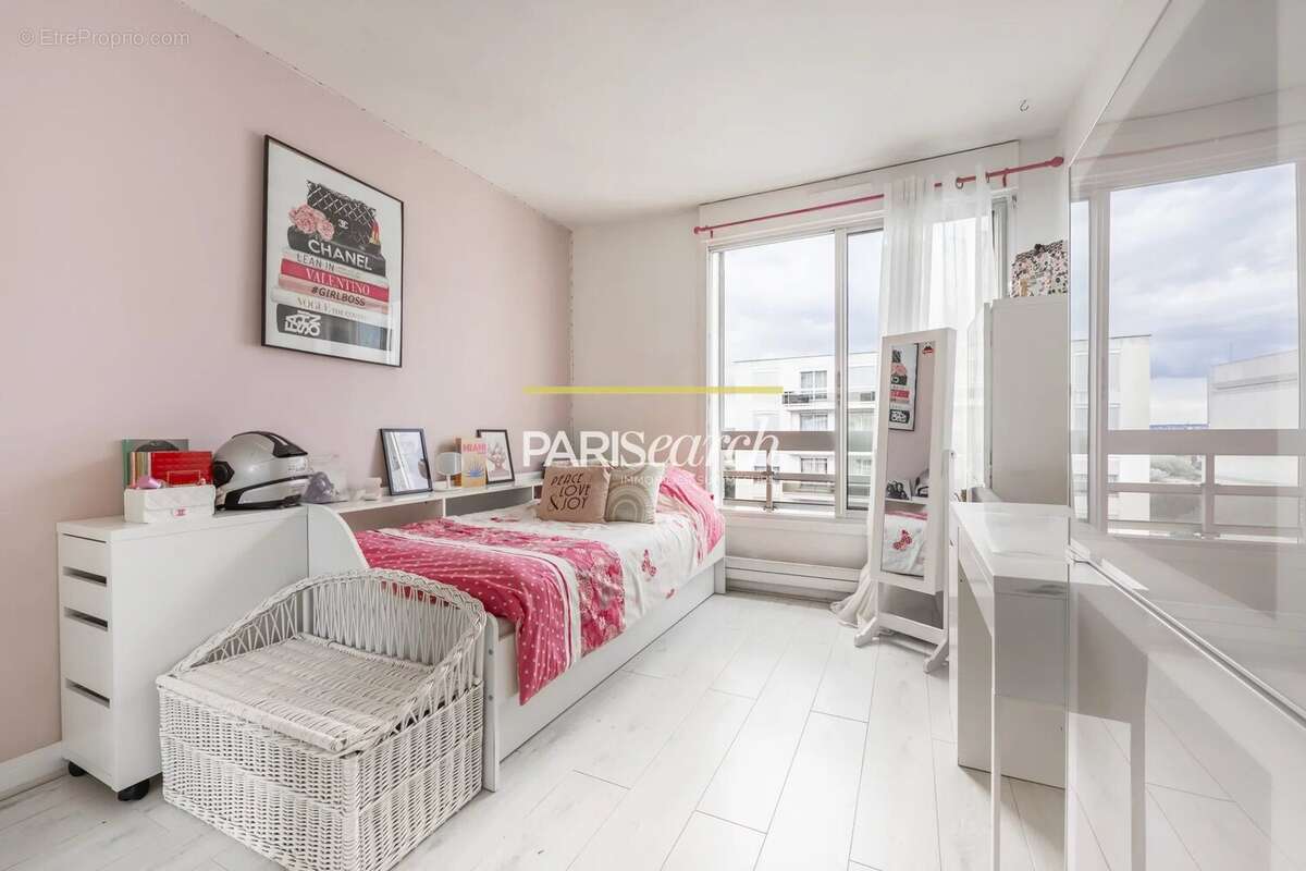 Appartement à LEVALLOIS-PERRET