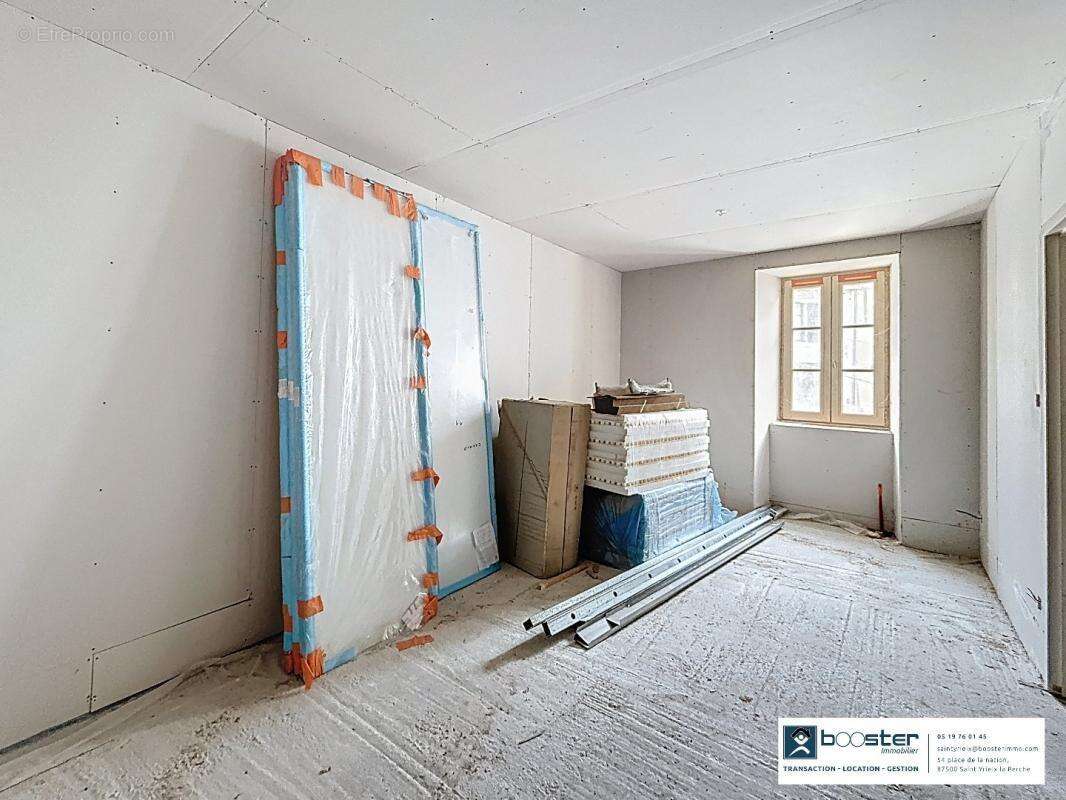 Appartement à SAINT-YRIEIX-LA-PERCHE