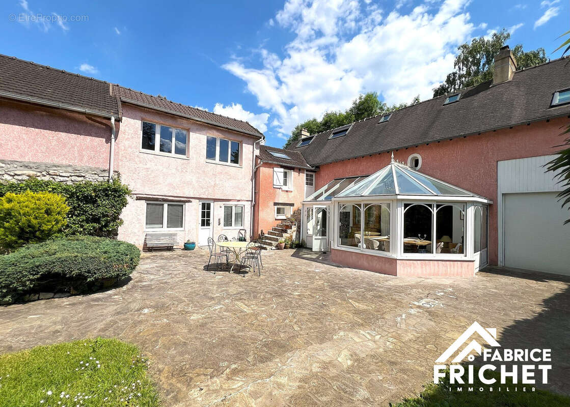 Maison à BONNIERES-SUR-SEINE