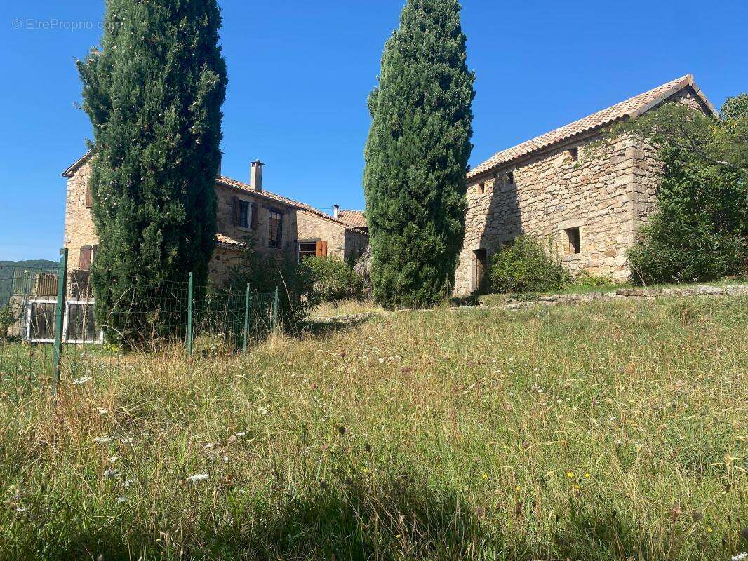 Maison à LABLACHERE