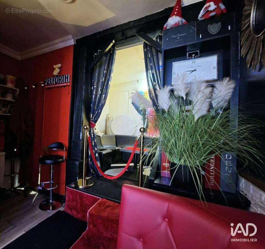 Photo 2 - Commerce à SENS