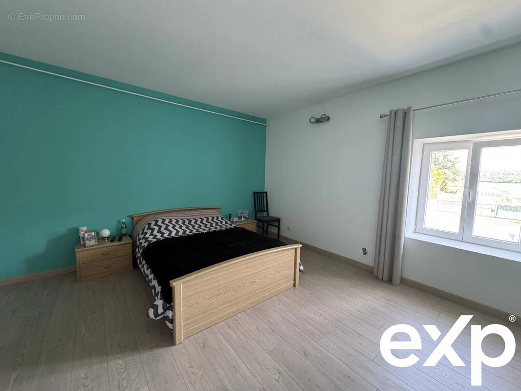 Maison à SAINT-GEORGES-D'ESPERANCHE