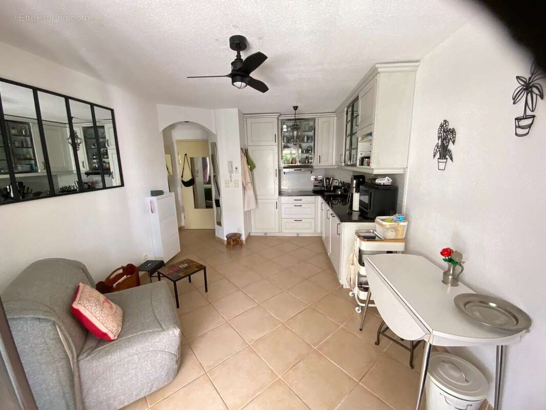 Appartement à LA LONDE-LES-MAURES