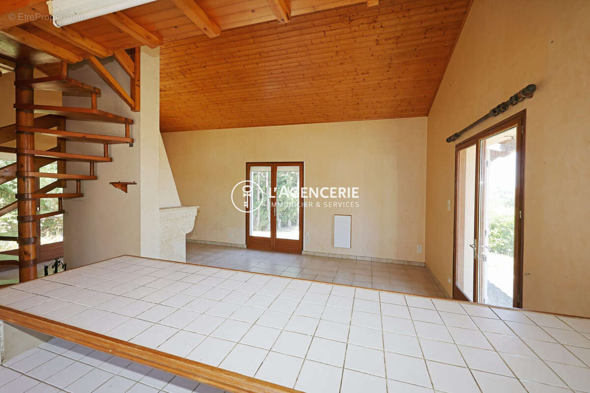 Maison à DENAT