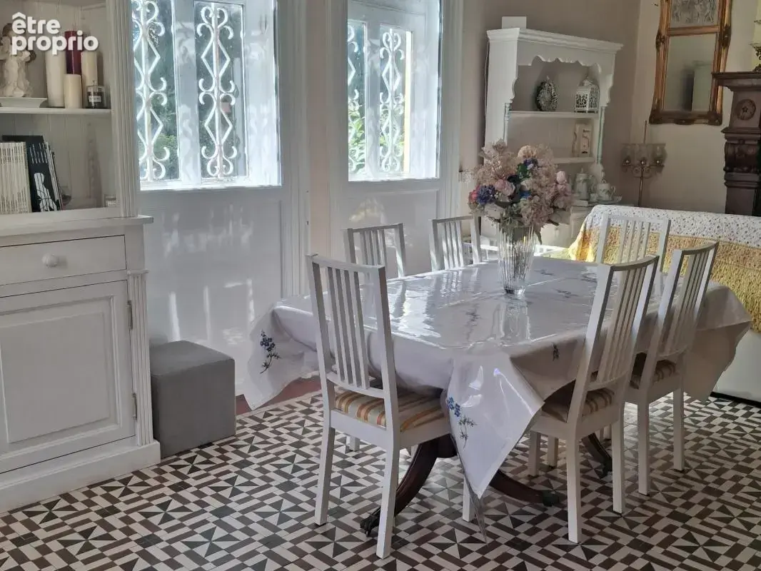 Demeure de prestige du XIXe siècle : 344 m² de charme et de nature à 10 min de Lisieux - photo 5