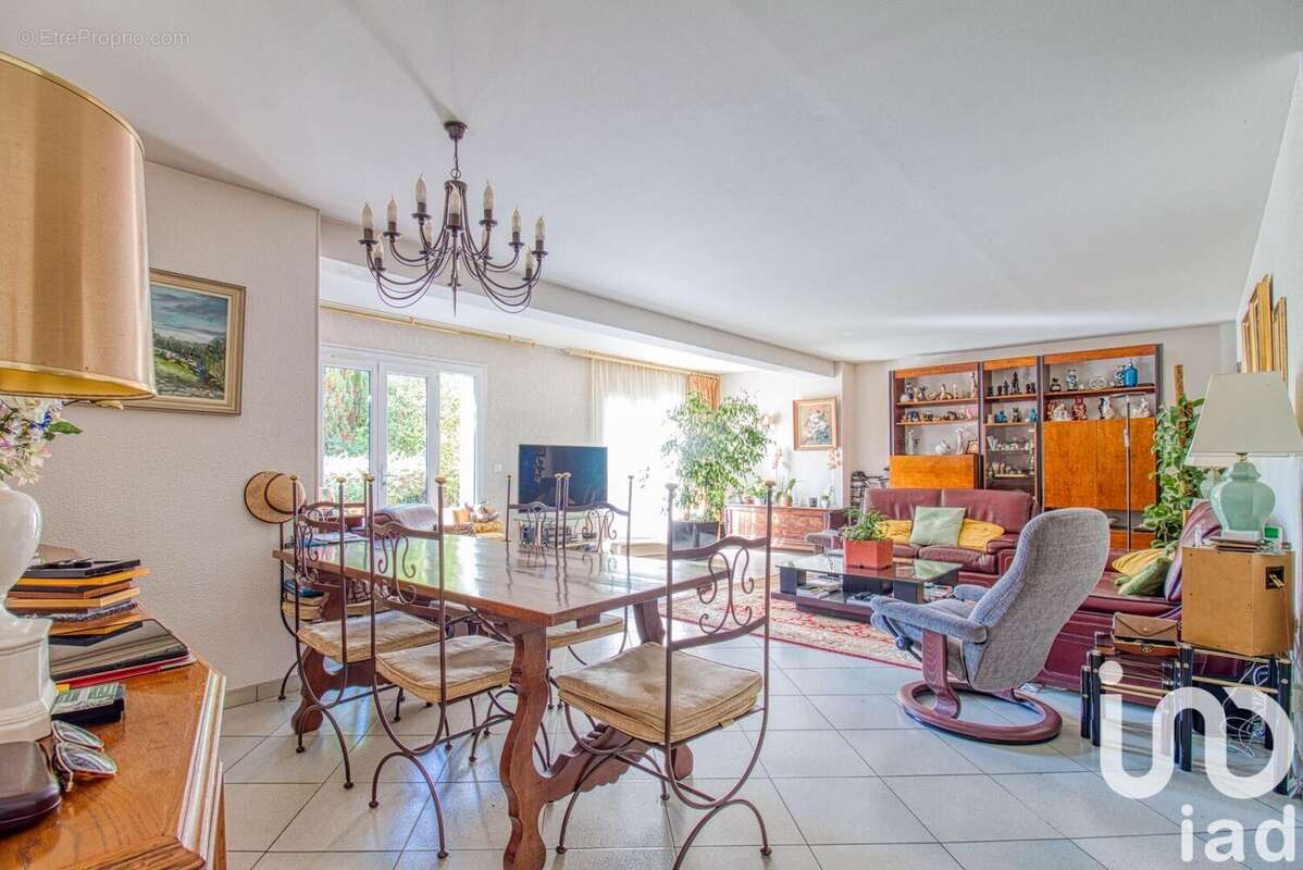 Photo 5 - Maison à CHANTELOUP-LES-VIGNES