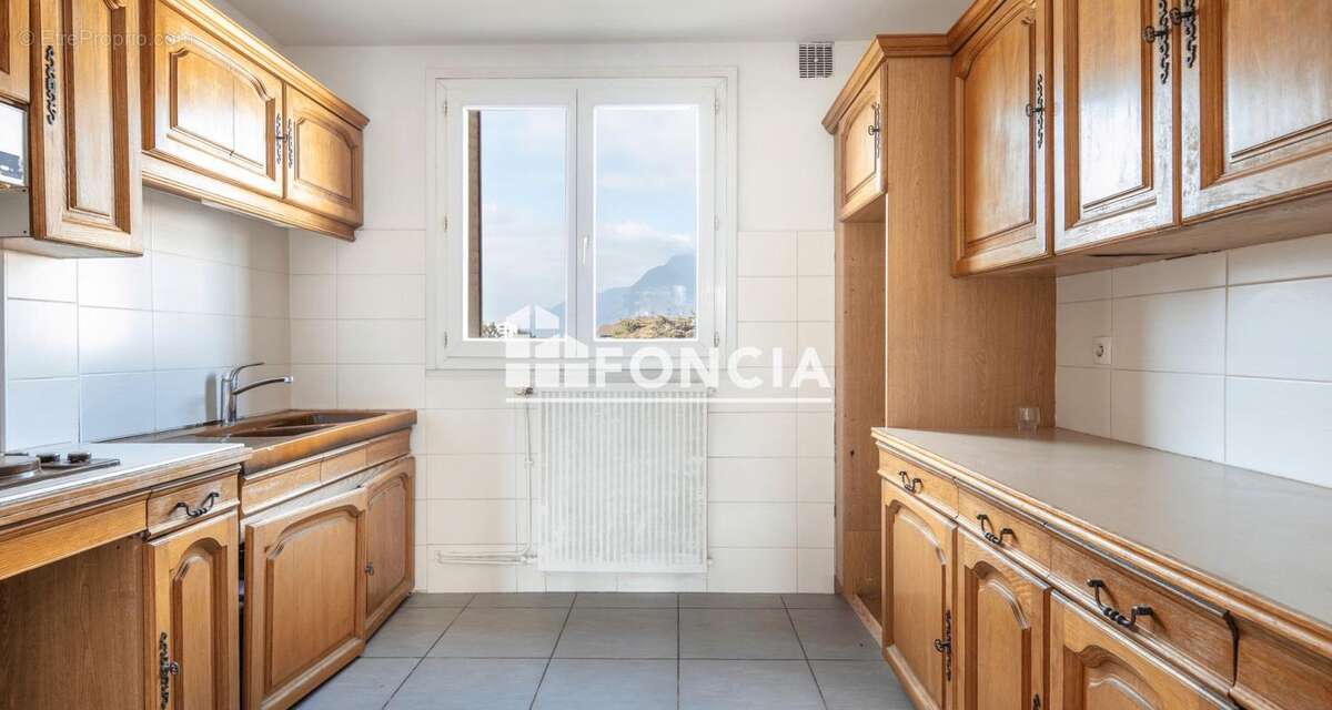 Appartement à FONTAINE