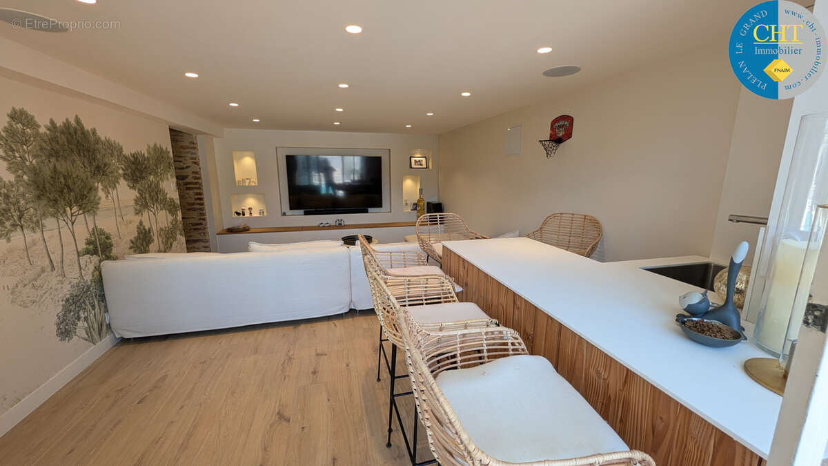 Villa de 250m2 à acheter avec 8 pièces à Rennes - photo 31