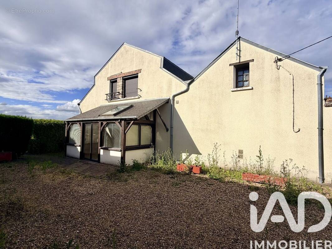 Photo 1 - Maison à SAINT-AY