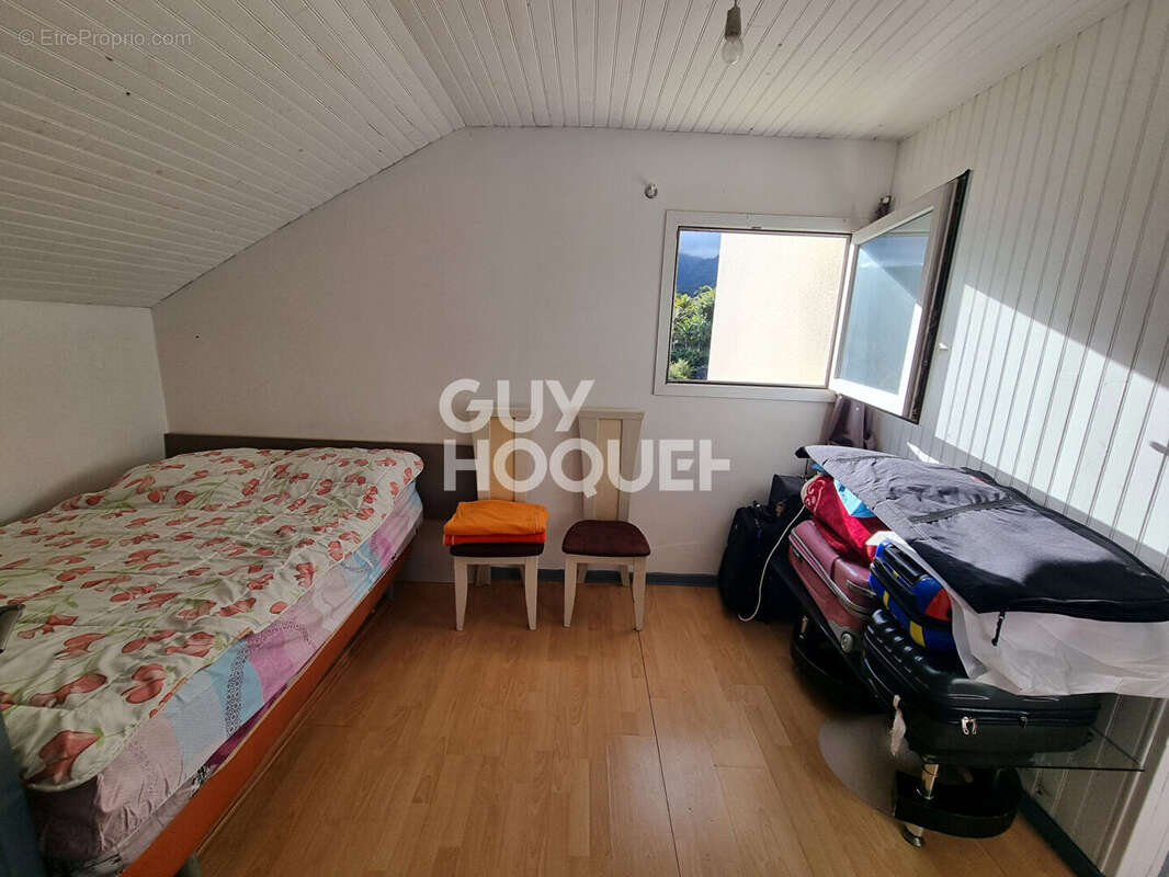 Maison 5 pièces avec dépendances - LE TAMPON Pont d'Yves - photo 10