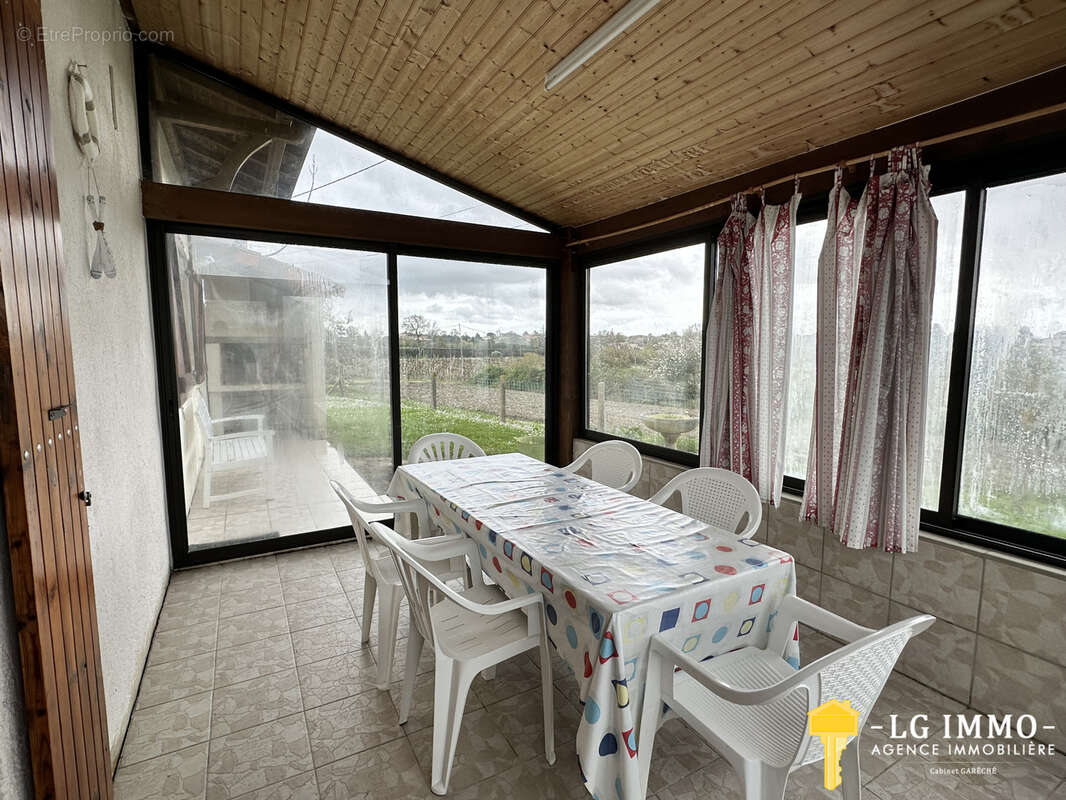 Ensemble de deux maisons, garage, terrain 1424 m2, aperçu estuaire - photo 14