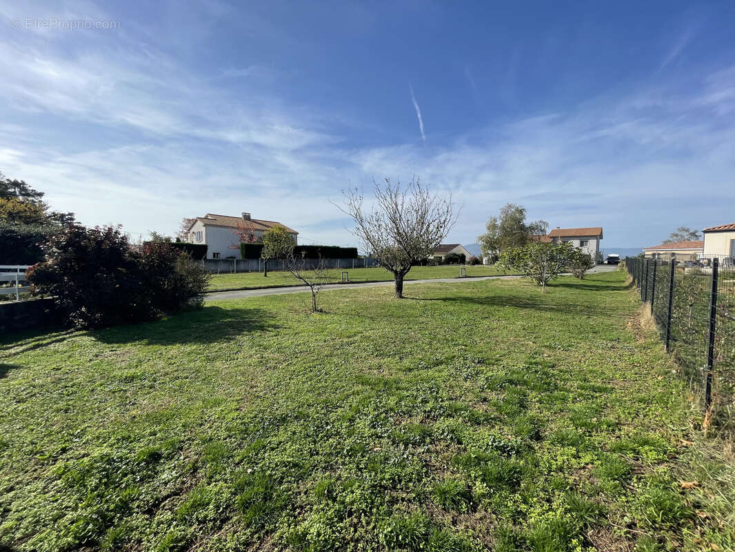 Terrain à VERNOSC-LES-ANNONAY