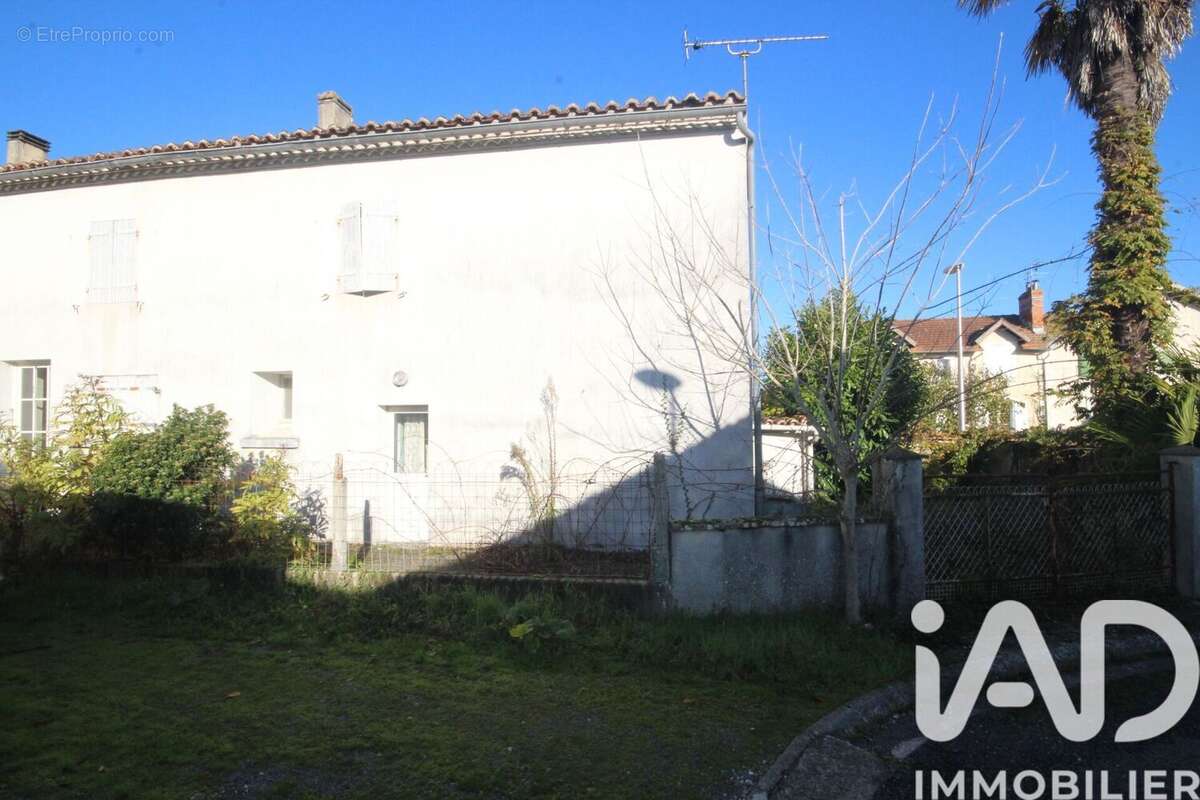 Maison 110 m² à Loulay  - photo 2