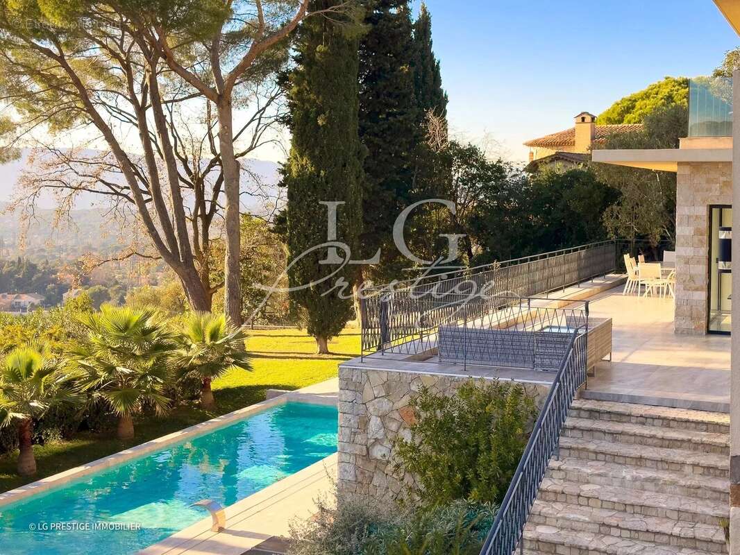 Maison à MOUGINS