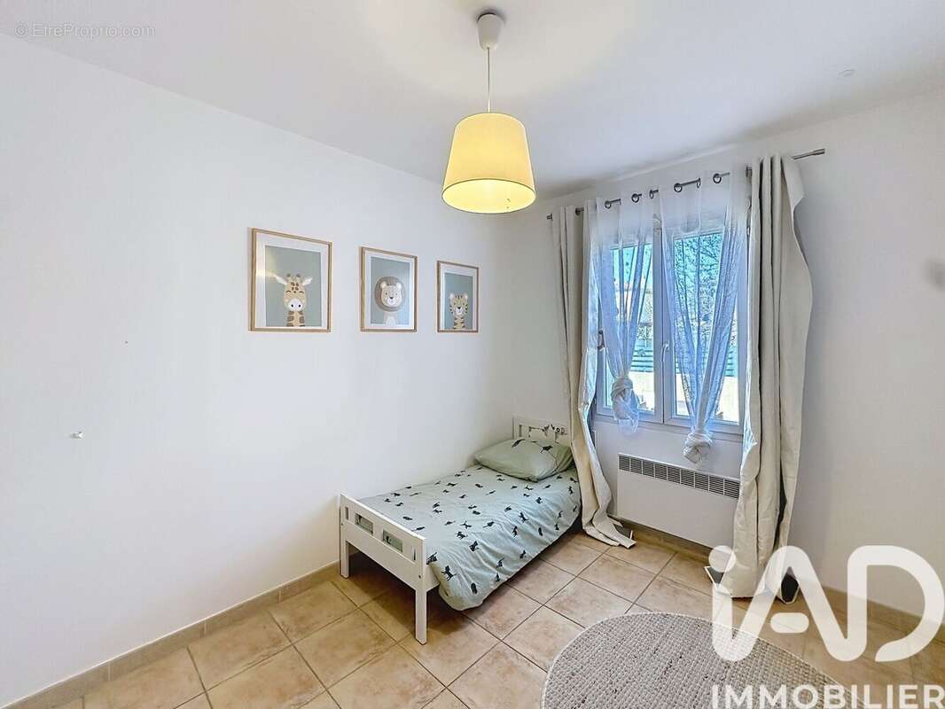 Photo 7 - Maison à ENTRAIGUES-SUR-LA-SORGUE