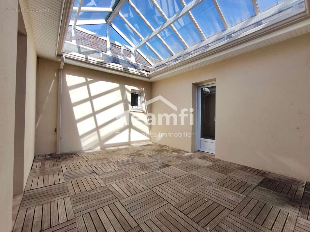 Maison 139 m² à Le Subdray  - photo 7