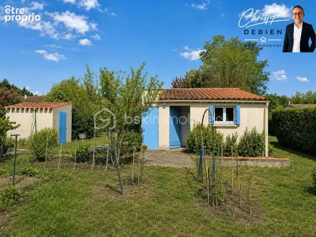 Mareuil-sur-lay-dissais – plain-pied 89 m² – terrain 1 825 m² – dépendances – à rénover - photo 12