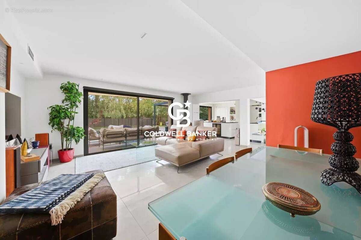 Maison à CASTELNAU-LE-LEZ