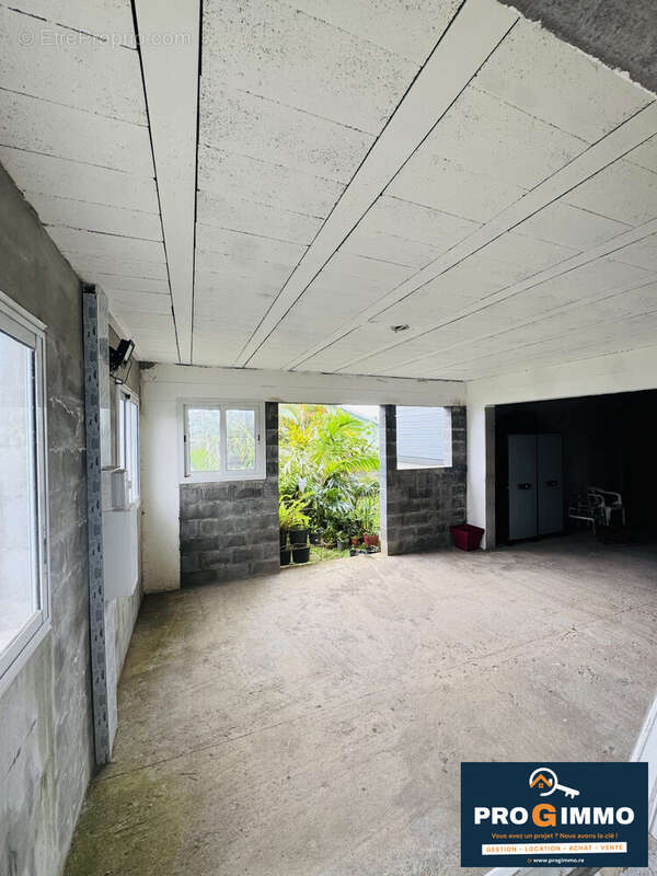 Maison 98 m² à Petite-Ile  - photo 9