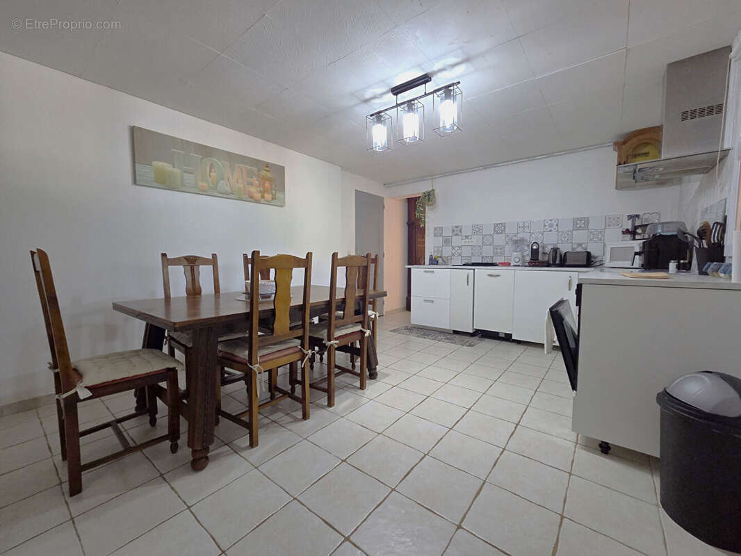 Maison à SOLLIES-TOUCAS