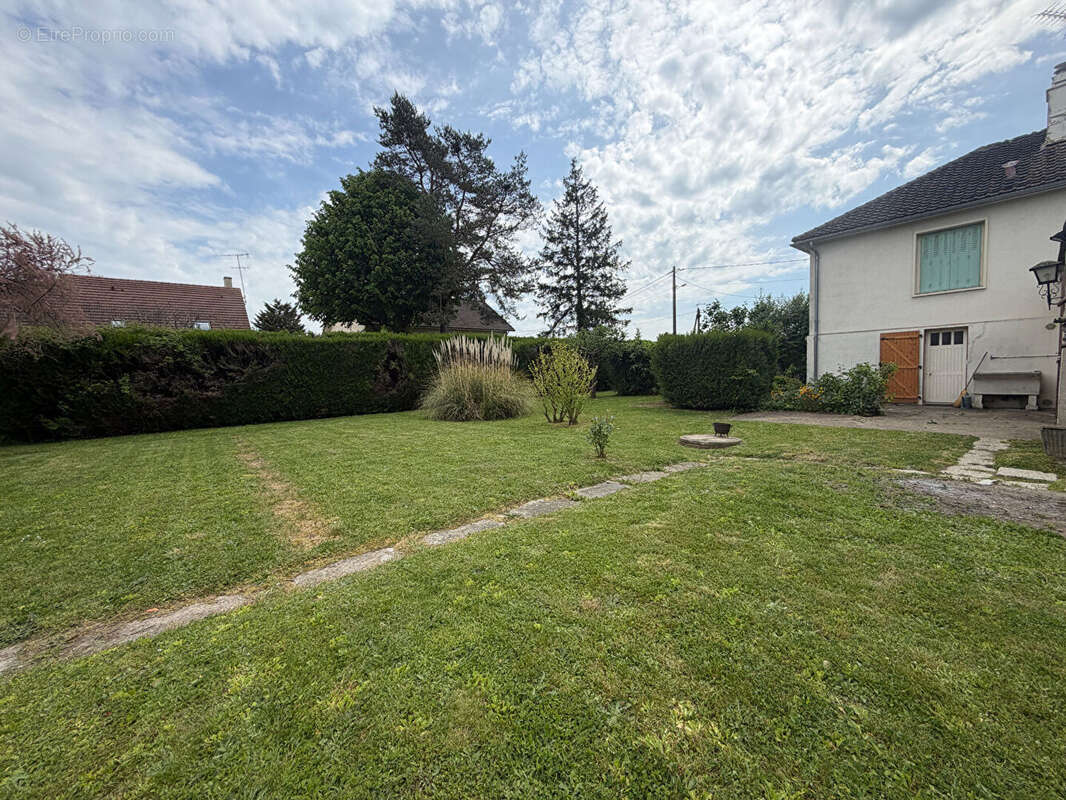 Maison à LE PERRAY-EN-YVELINES