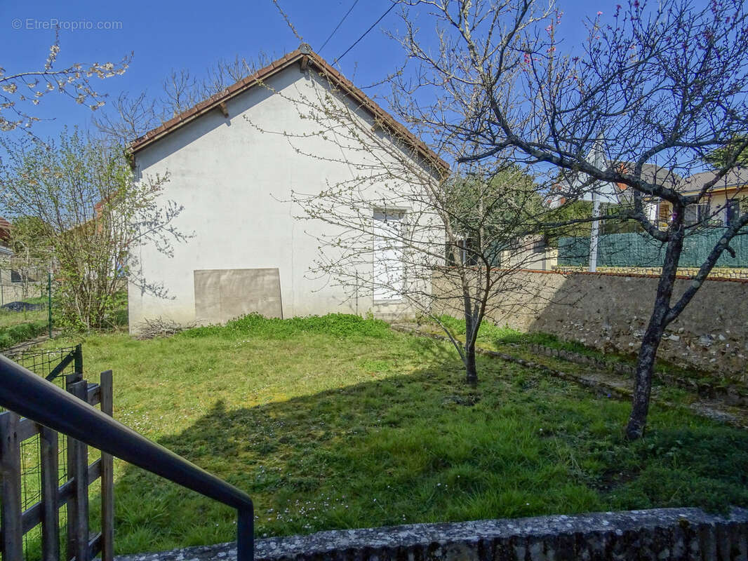Maison à CHATRES-SUR-CHER