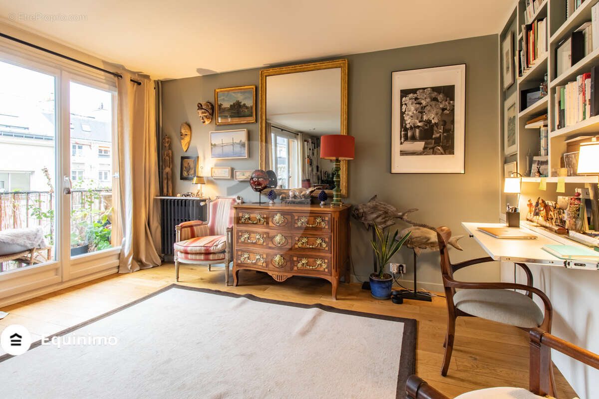 Appartement à PARIS-15E