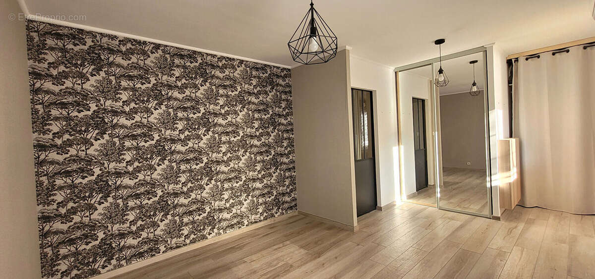 Maison à SAINT-PAUL-TROIS-CHATEAUX