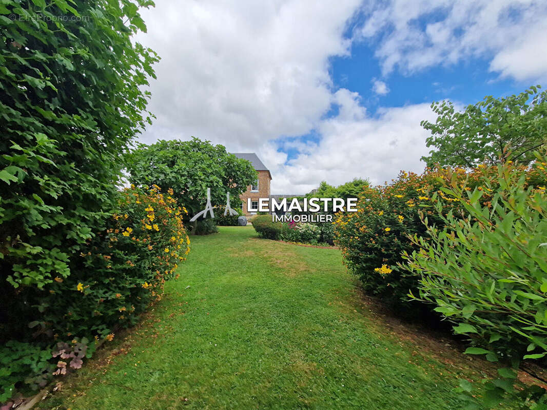 Maison à vendre - A quelques minutes de St-Romain - 212 m² - 5 chambres - Dépendance - photo 4