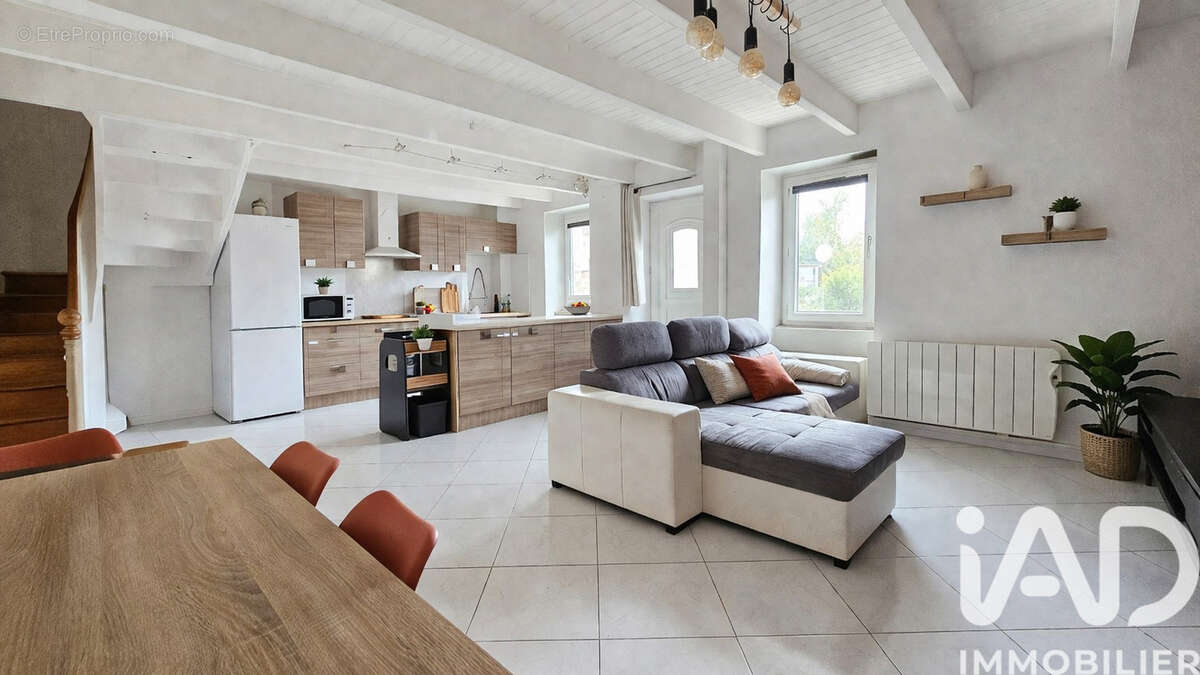 Photo 2 - Maison à LA CHAPELLE-LAUNAY