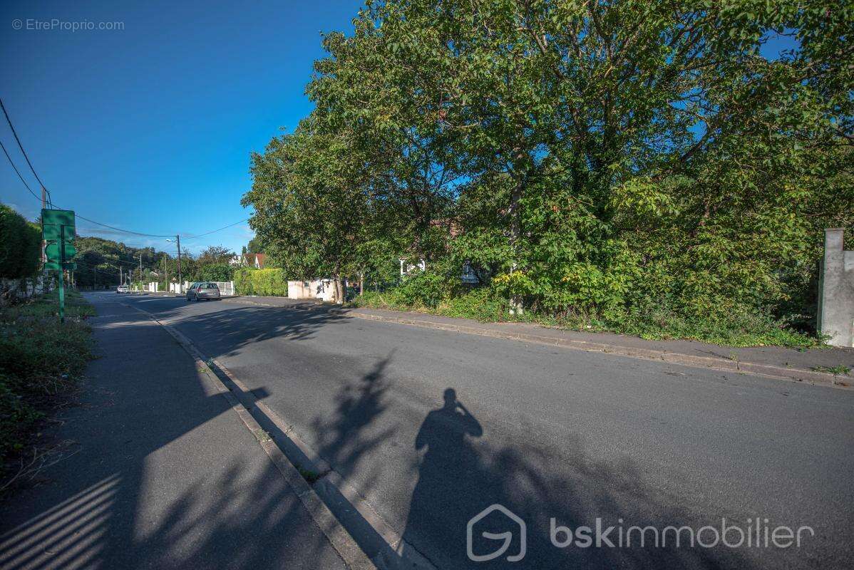 Terrain à SOUPPES-SUR-LOING