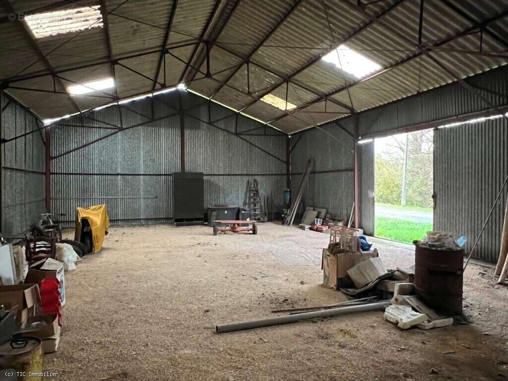 Maison à NANTEUIL-EN-VALLEE