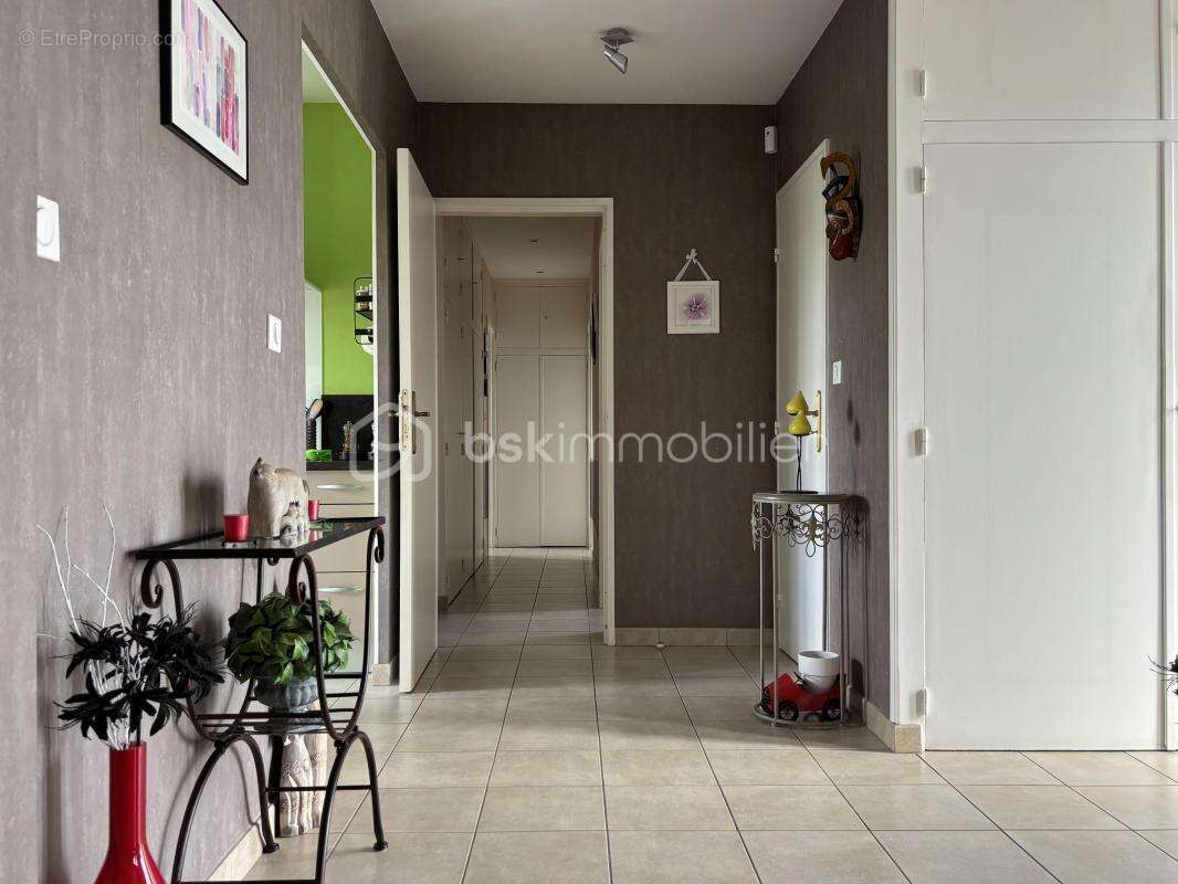 Maison à DANGE-SAINT-ROMAIN