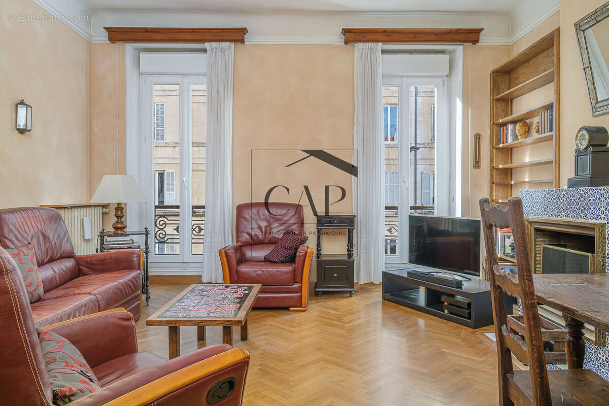 Appartement à MARSEILLE-6E