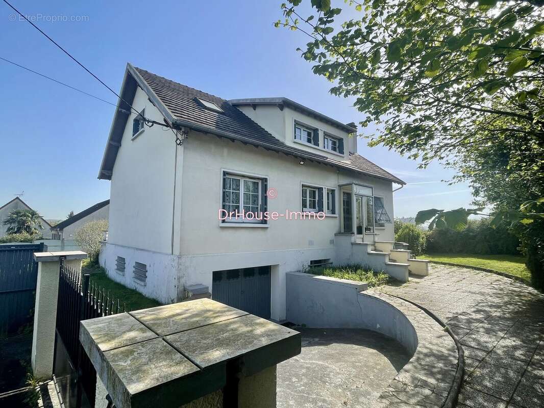 Maison à MANTES-LA-VILLE