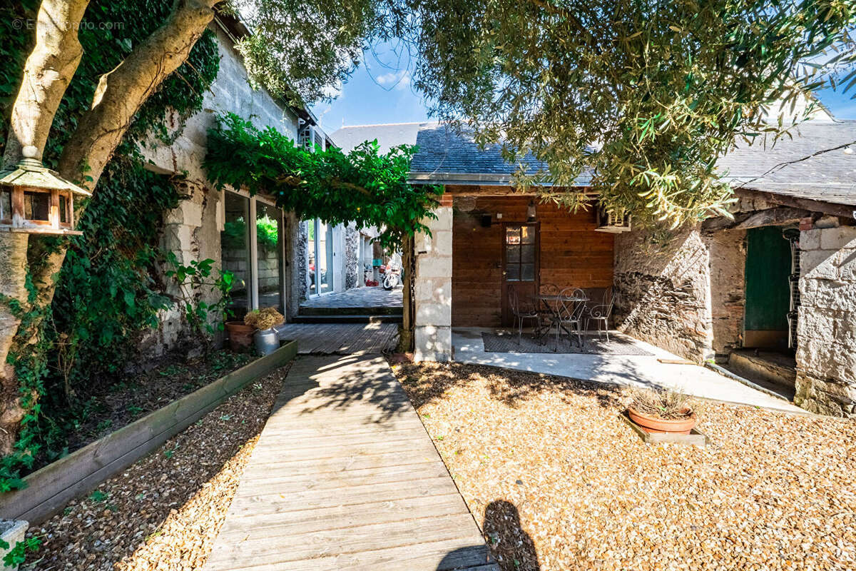 Maison à LES PONTS-DE-CE