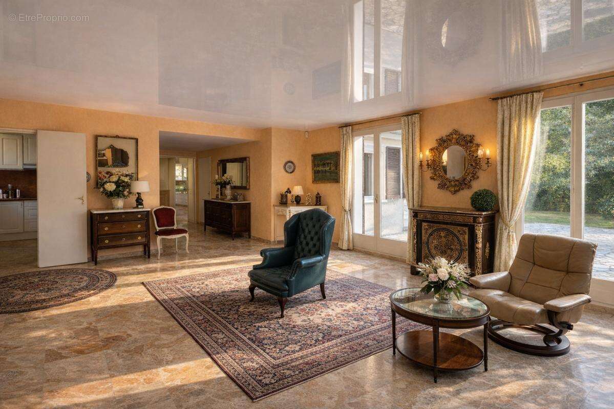 Maison à OZOIR-LA-FERRIERE