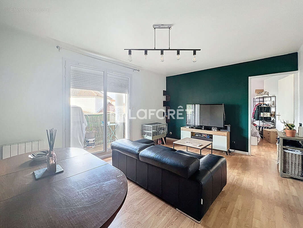 Appartement à MOISSY-CRAMAYEL