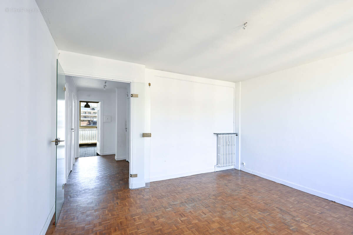 Appartement à MARSEILLE-3E