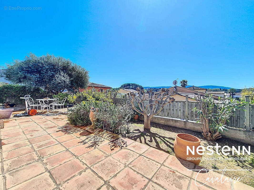 Villa 5 pièces de 143 m2 avec piscine à Cogolin - photo 3