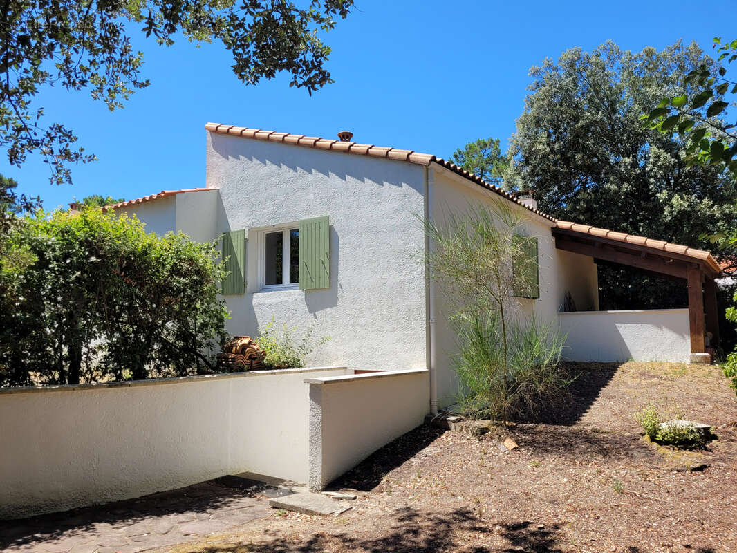 Villa avec piscine 200m2 habitables - Parc de la résidence - La Palmyre - photo 5