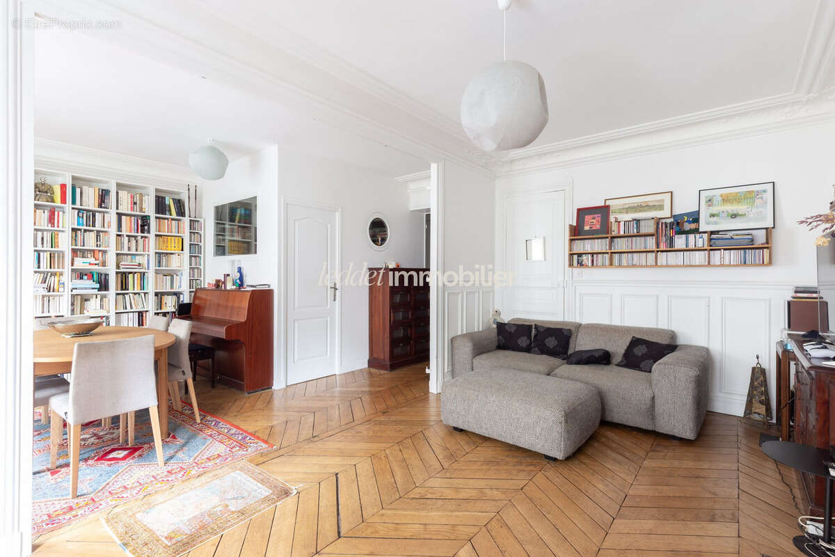 Appartement à PARIS-18E