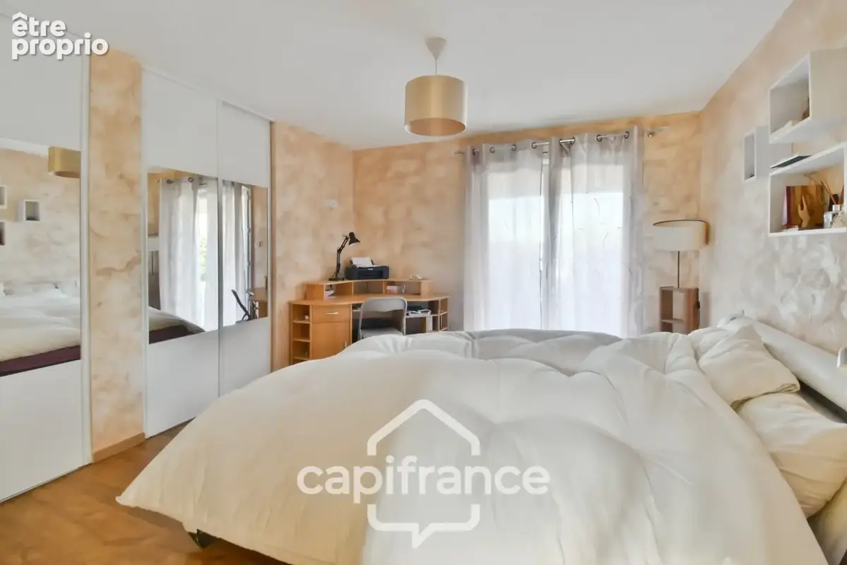Maison de plain-pied 3 chambres, garage et terrain au calme proche LOUHANS (71) - photo 4
