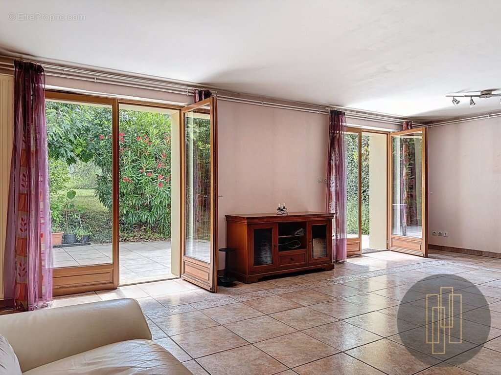 Maison à VILLEFRANCHE-SUR-SAONE