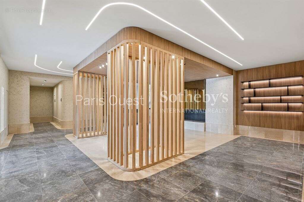 Appartement à NEUILLY-SUR-SEINE